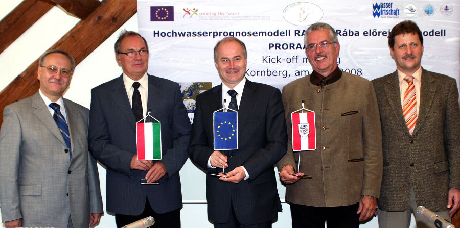 v. li.: G. Spatzierer (Burgenland), G. Jakus (Ungarn), Landesrat J. Seitinger, W. Schimon (Lebensministerium Wien), J. Wiedner (Steiermark) v. li.: G. Spatzierer (Burgenland), G. Jakus (Ungarn), Landesrat J. Seitinger, W. Schimon (Lebensministerium Wien), J. Wiedner (Steiermark)