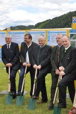 v.l.n.r.: DI Dr. Gerhard Sigmund, Lebensministerium; DI Rudolf Hornich, FA 19B; LAbg. DI Heinz Gach; Dr. Wilfried Schimon, Lebensministerium; Landesrat Johann Seitinger © Peter Partl