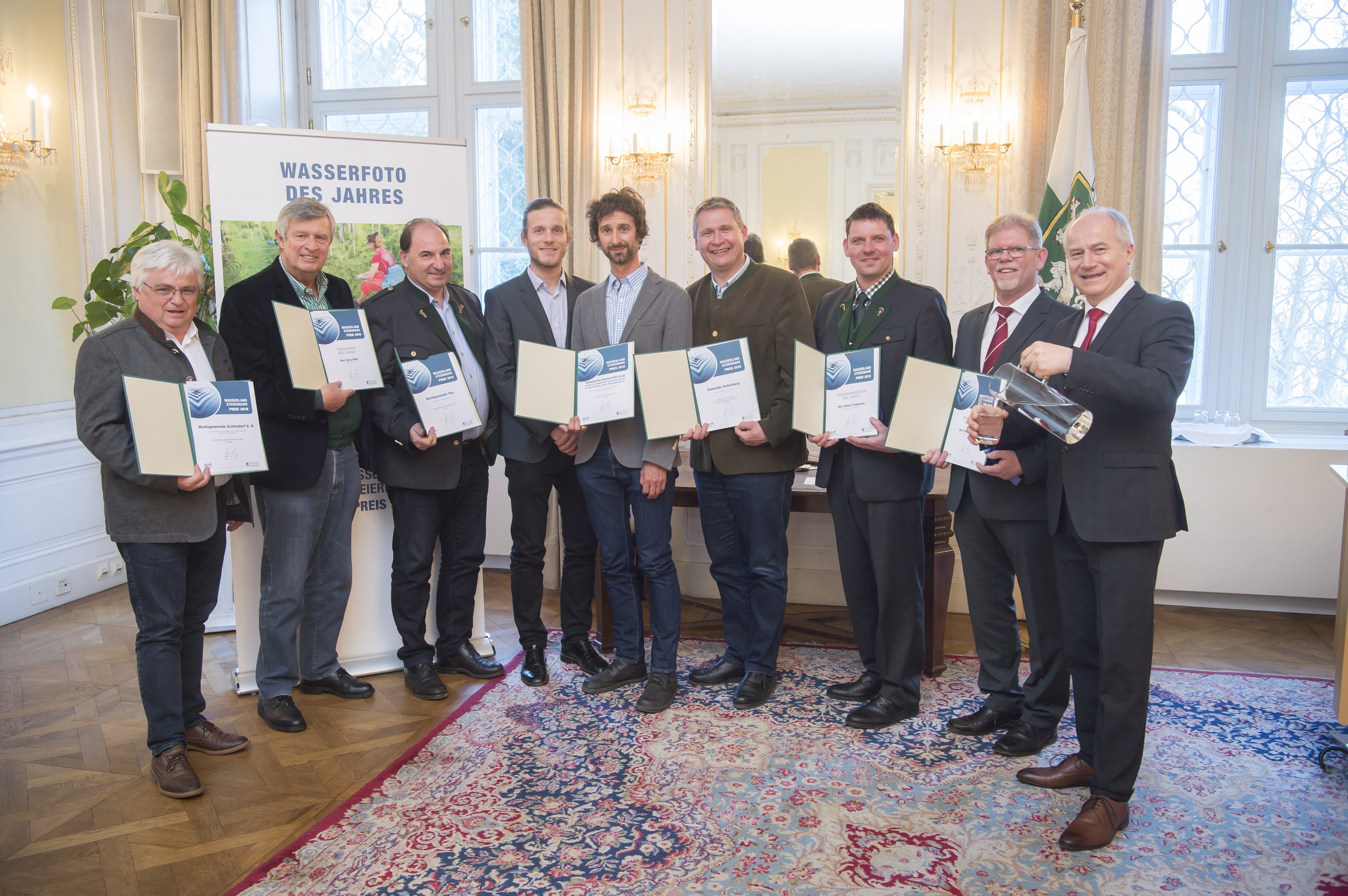 Landesrat Johann Seitinger (ganz rechts) mit den Gewinnern