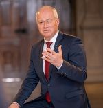 Landesrat Hans Seitinger appelliert auf eine umweltgerechte Christbaumentsorgung zu achten. © Lebensressort/Streibl, bei Quellenangabe honorarfrei Landesrat Hans Seitinger appelliert auf eine umweltgerechte Christbaumentsorgung zu achten. © Lebensressort/Streibl, bei Quellenangabe honorarfrei