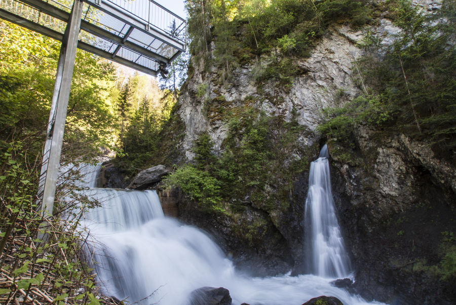 Gut gesicherte Wanderwege machen alle Facetten des Wassers erlebbar